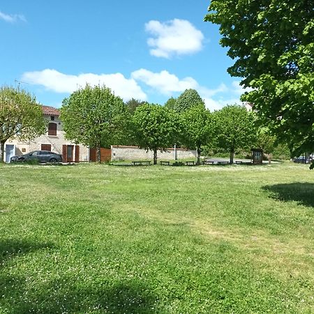 Apartament Au Bord De La Riviere Verteuil-sur-Charente Zewnętrze zdjęcie