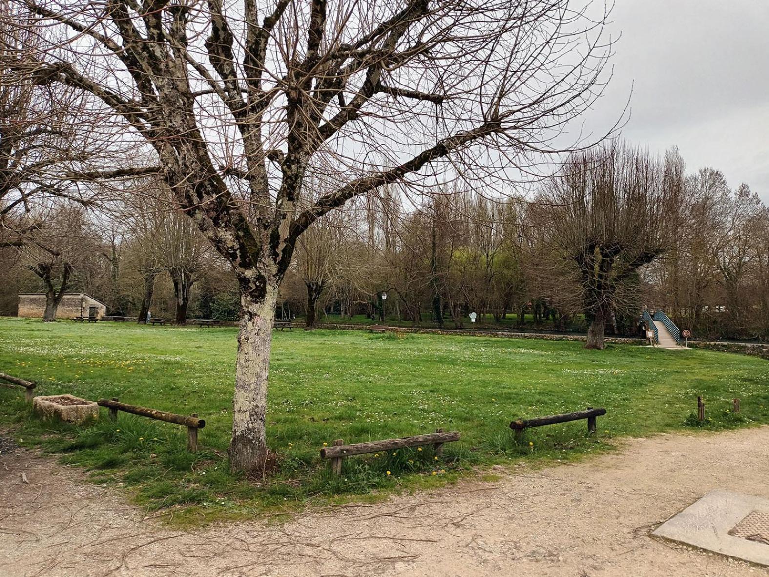 Apartament Au Bord De La Riviere Verteuil-sur-Charente Zewnętrze zdjęcie